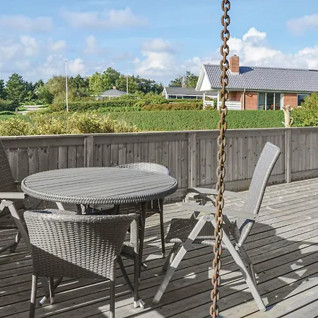 Three-bedroom In Hurup Thy *