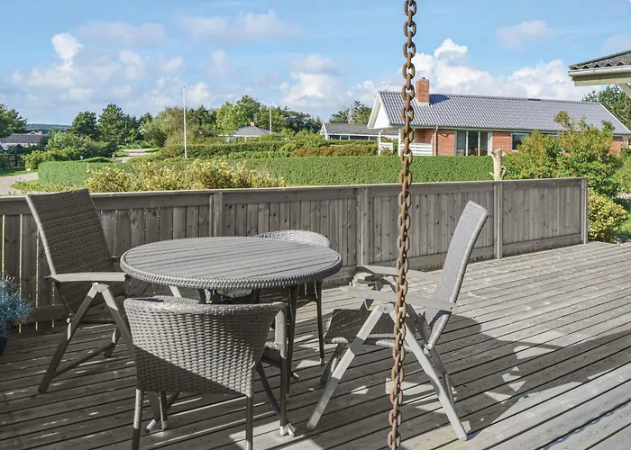 Three-bedroom In Hurup Thy *